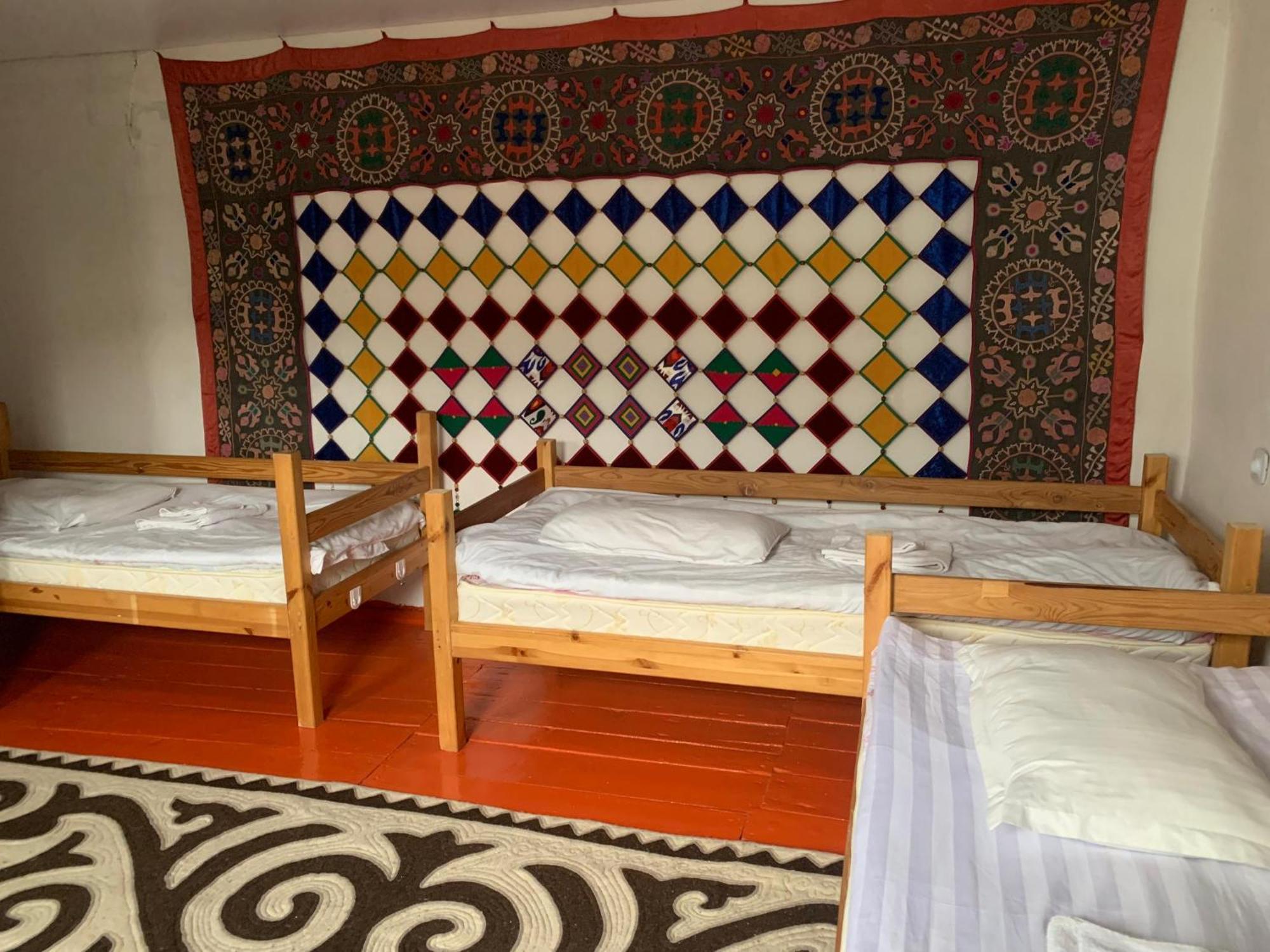 Naryn Guest House Esterno foto