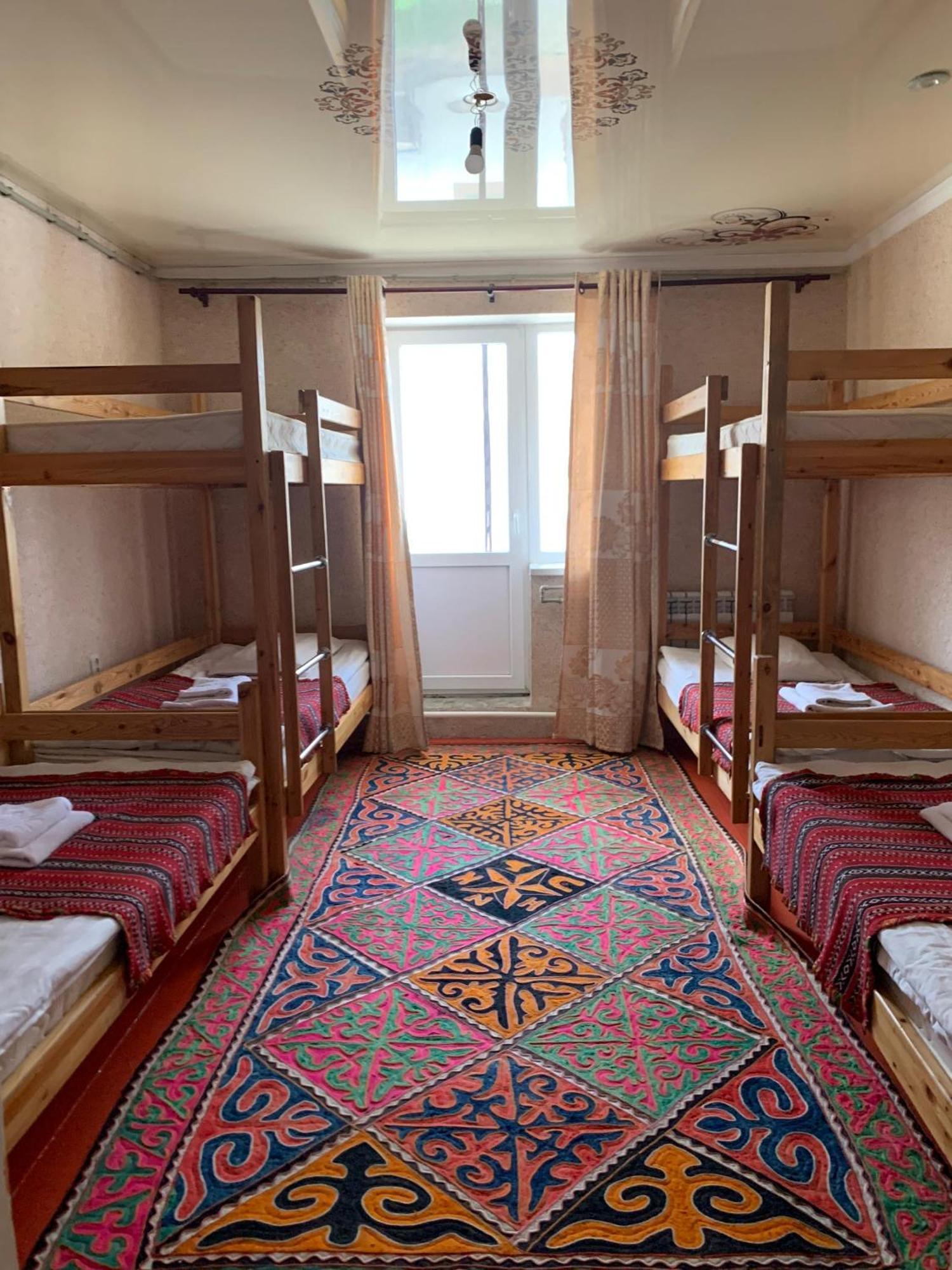 Naryn Guest House Esterno foto